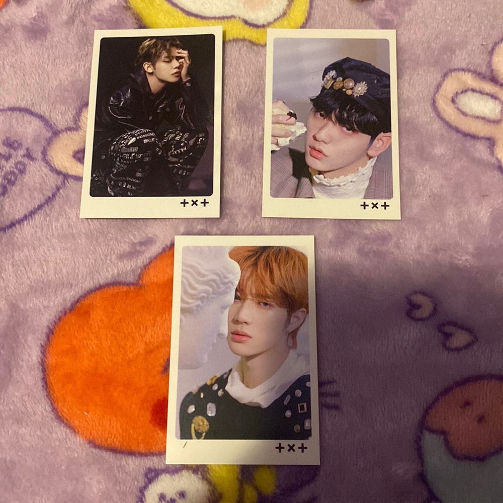 Tomorrow x Together photocards